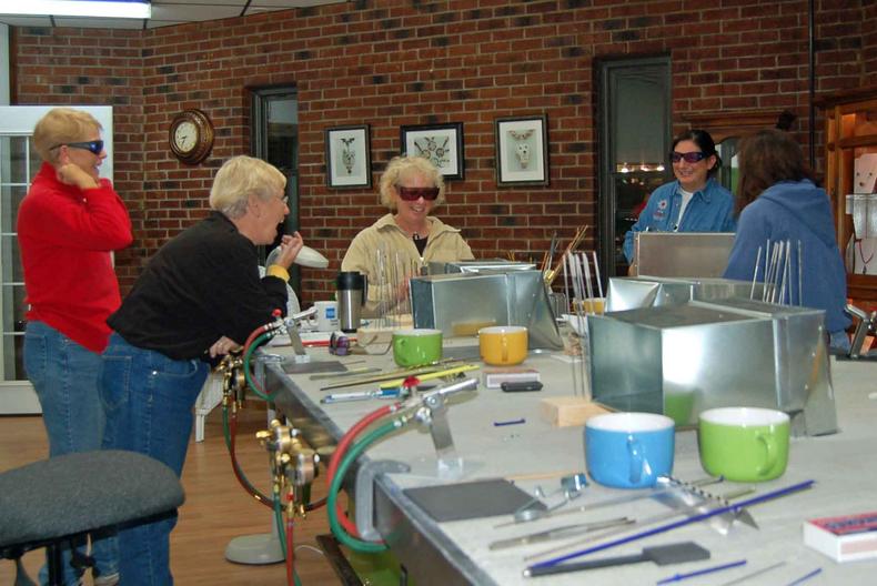 Small group classes in glass beadmaking