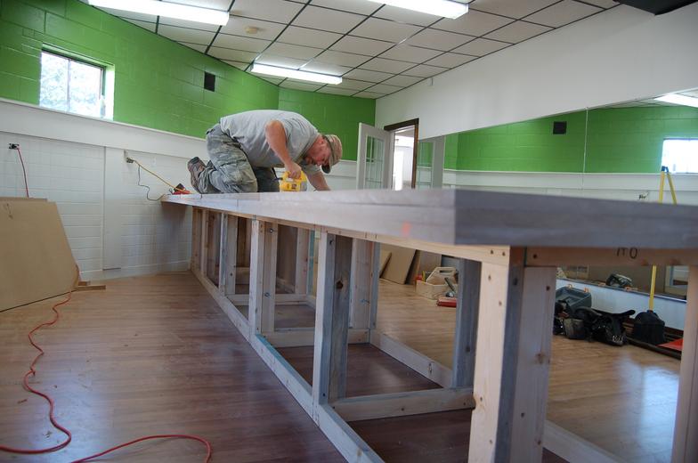 Custom 9-station work bench